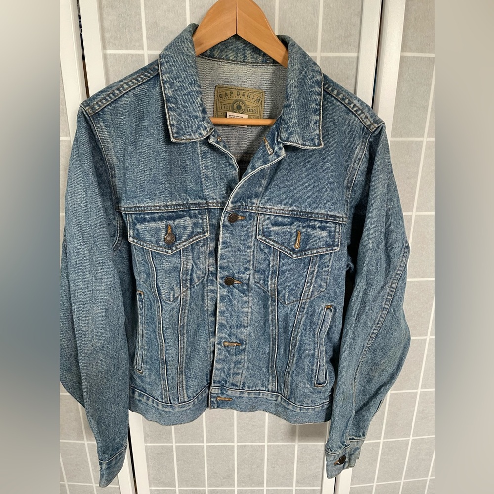 Gap Vintage Denim Jacket, 100% cotton, Blue, Size Small.
